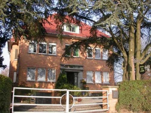 Hotel - B&B Elementum Κόρτρικ Εξωτερικό φωτογραφία