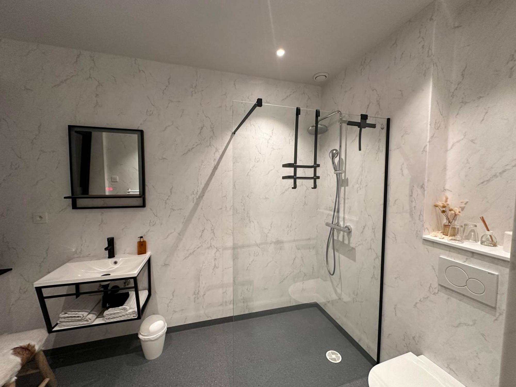 Hotel - B&B Elementum Κόρτρικ Εξωτερικό φωτογραφία
